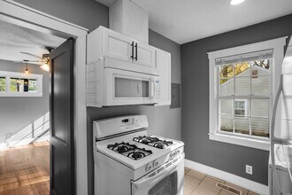 1175 Lakeview Dr in Auburn, AL - Building Photo - Building Photo