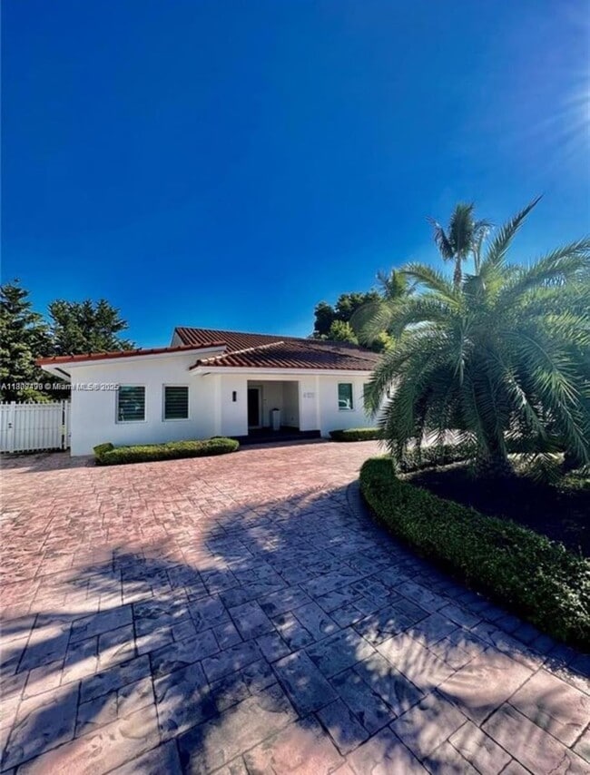 property at 4101 SW 99th Ct