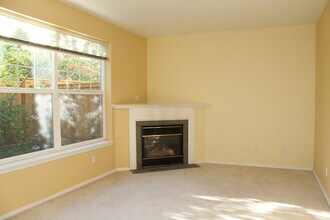 2613 NE 6th Pl in Portland, OR - Foto de edificio - Building Photo