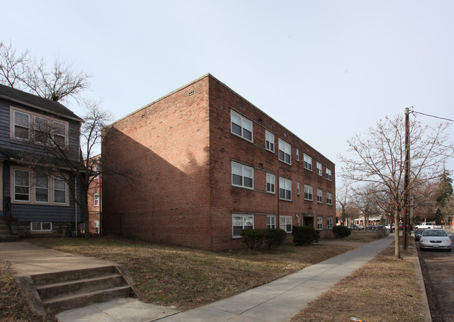 1509 T ST Apartments in Washington, DC - Building Photo - Building Photo