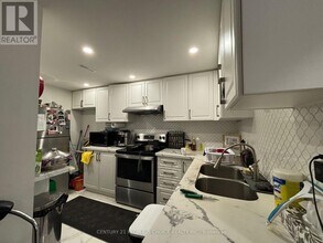 287 Hinton Ter in Milton, ON - Building Photo - Building Photo