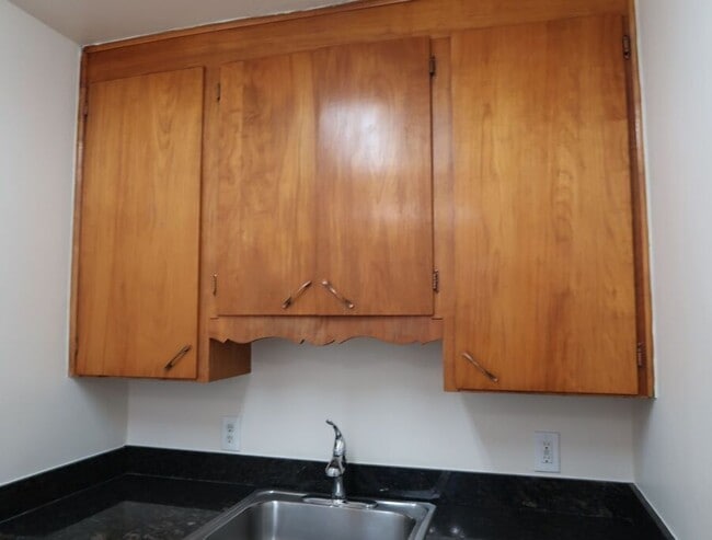 Preston Apartments in Seattle, WA - Building Photo - Building Photo