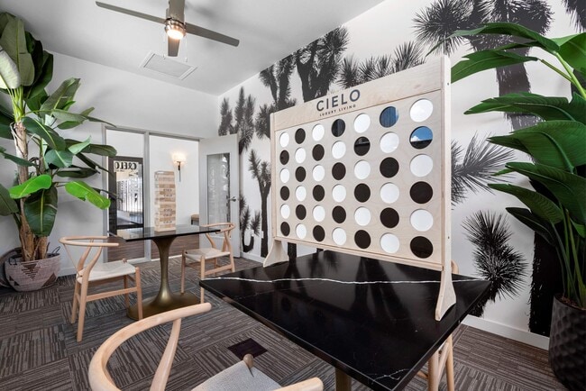 Cielo Luxury Living Apartments in Santa Fe, NM - Foto de edificio - Building Photo