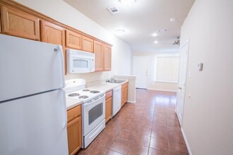 2400 Bryan St in Commerce, TX - Building Photo - Interior Photo