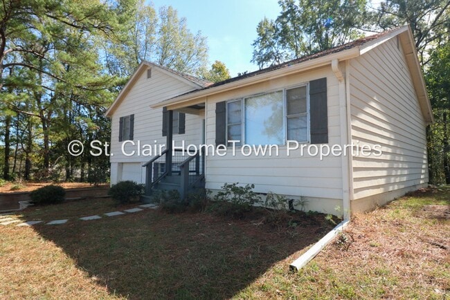 2406 12th Ave N in Pell City, AL - Building Photo - Building Photo