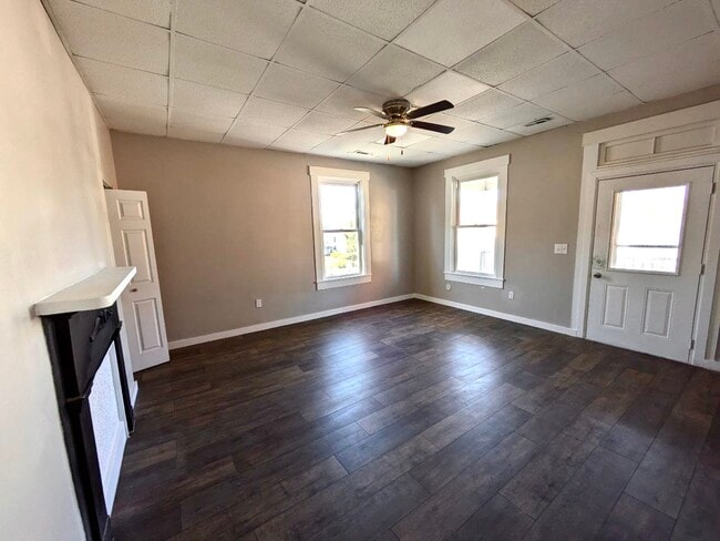 231 E Market St, Unit 1