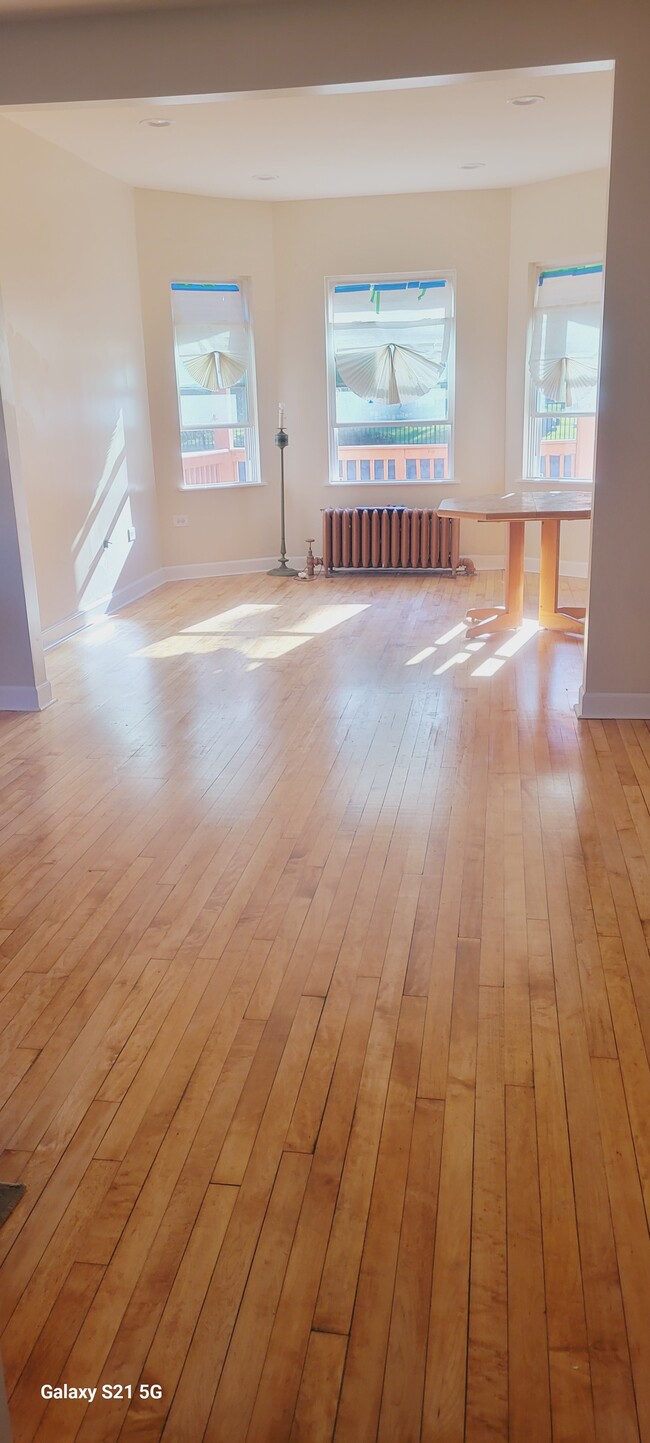 property at 3807 N Narragansett Ave