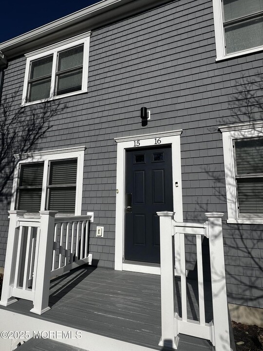 31 Cedar Ave in Long Branch, NJ - Building Photo