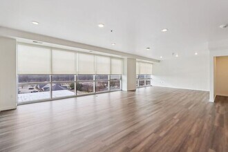 1303 5th St in Coralville, IA - Building Photo - Building Photo