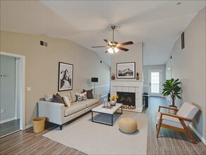 10173 Commons Crossing in Jonesboro, GA - Building Photo - Building Photo