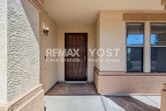 610 W Racine Loop in Casa Grande, AZ - Building Photo - Building Photo