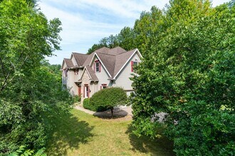 509 Green Coulee Rd in Onalaska, WI - Building Photo - Building Photo