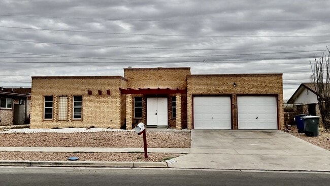 property at 1618 Dale Douglas Dr