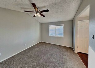 11029 Benton St in Westminster, CO - Foto de edificio - Building Photo