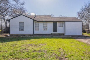 7477 Aberdeen Dr in Fort Worth, TX - Building Photo