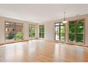 731 Victoria Street S in St. Paul, MN - Building Photo - Building Photo