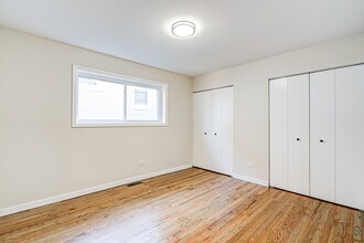 217 S 13th Ave, Unit 2nd Floor in Maywood, IL - Building Photo - Building Photo