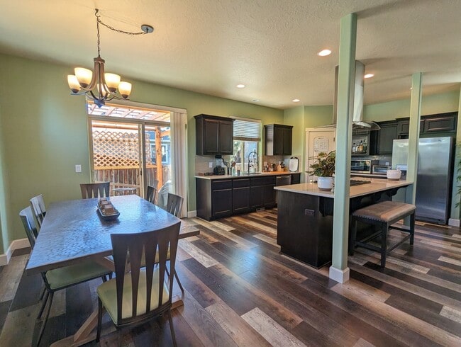 21199 SE Kayla Ct in Bend, OR - Building Photo - Building Photo