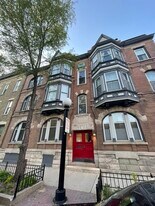 916 W Wisconsin St, Unit #3 in Chicago, IL - Building Photo