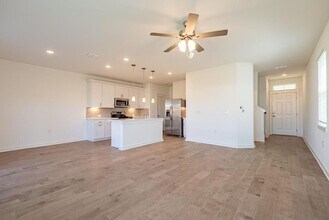 7400 Sparkling Light Dr in Del Valle, TX - Building Photo - Building Photo