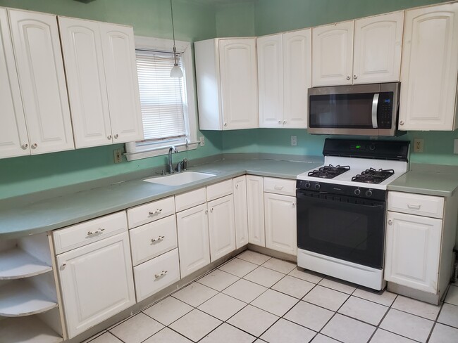 46 Wainwright St, Unit 2