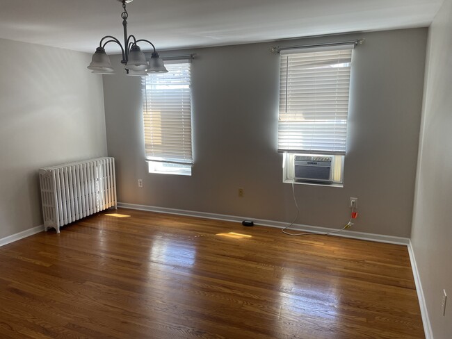 417 N Centre St, Unit 417 Unit 2 in Cumberland, MD - Building Photo - Building Photo