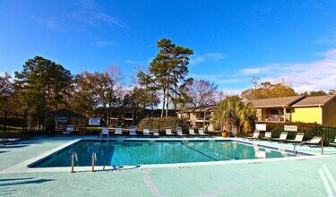 1859 Montclair Dr, Unit 1859B in Mount Pleasant, SC - Building Photo - Building Photo