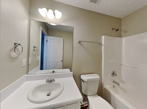 273 Rockingham Dr in Loganville, GA - Building Photo - Building Photo
