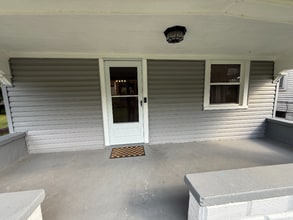 123 E High St in Jeffersonville, IN - Building Photo - Building Photo
