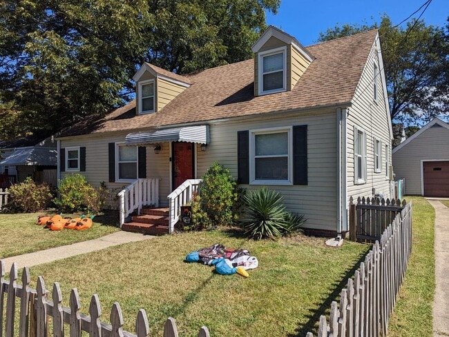 property at 211 Sandpiper Dr