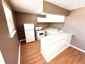 1829 E Highland Blvd in San Antonio, TX - Building Photo - Building Photo