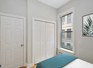 1216 N Dearborn St, Unit B1 in Chicago, IL - Building Photo - Building Photo