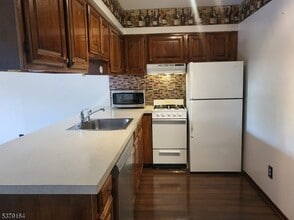 1 Red Lodge Dr in Vernon, NJ - Building Photo - Building Photo