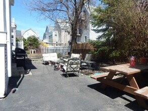 93 Bromfield Rd, Unit 1 in Somerville, MA - Building Photo - Building Photo