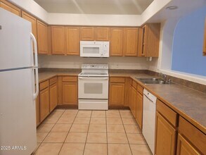 16307 E Arrow Dr in Fountain Hills, AZ - Building Photo - Building Photo