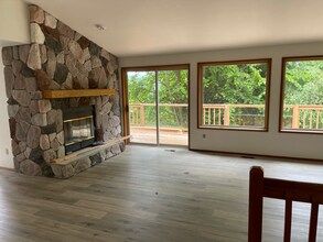 58 Grand View Ln in Bellingham, WA - Foto de edificio - Building Photo