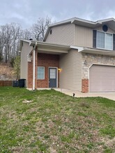 155 Hickory Ridge Dr in St. Robert, MO - Foto de edificio - Building Photo