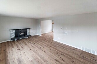 6604 N Greenwood Blvd in Spokane, WA - Building Photo - Building Photo