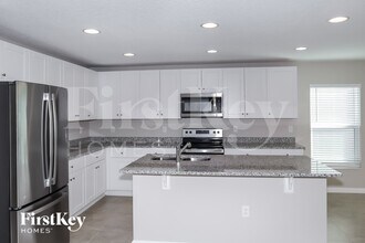 445 Earhart Dr in Davenport, FL - Building Photo - Building Photo