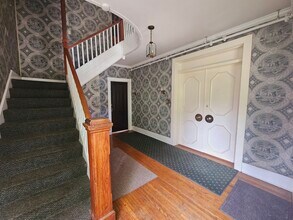 333 W 6th St, Unit Unit#1-First Floor in Erie, PA - Building Photo - Building Photo