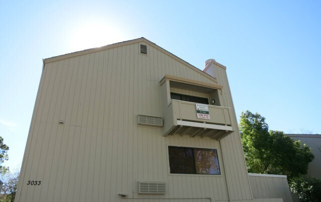 3033 Kaiser Dr, Unit C in Santa Clara, CA - Building Photo