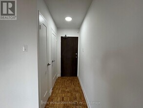 101 Roehampton Ave in Toronto, ON - Building Photo - Building Photo