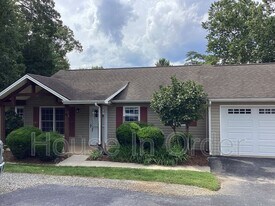 41 Atkins St in Asheville, NC - Building Photo