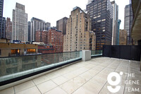 235 E 44th St in New York, NY - Building Photo - Building Photo