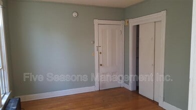 122 Buell St in Burlington, VT - Foto de edificio - Building Photo