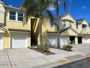 13835 Herons Landing Way in Jacksonville, FL - Foto de edificio - Building Photo