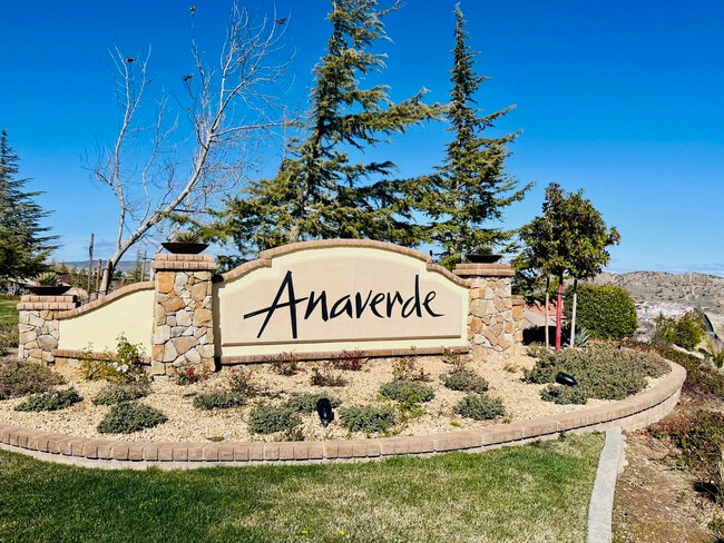 2306 Cornflower Way in Palmdale, CA - Building Photo - Building Photo