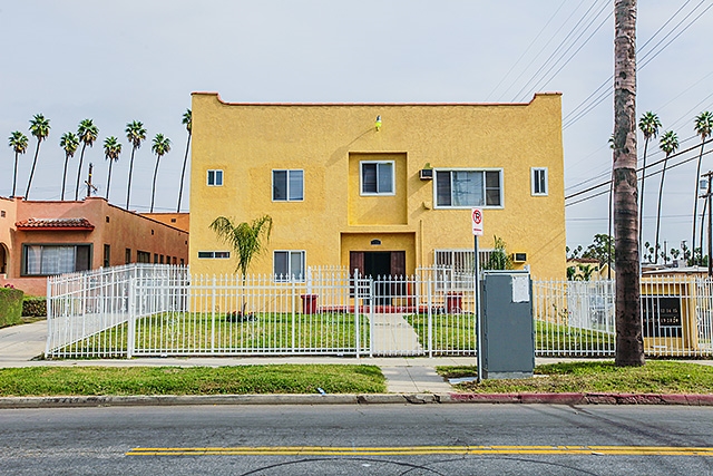 4726 4th Ave in Los Angeles, CA - Foto de edificio