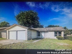 5906 Mc Ivey Way in San Antonio, TX - Building Photo