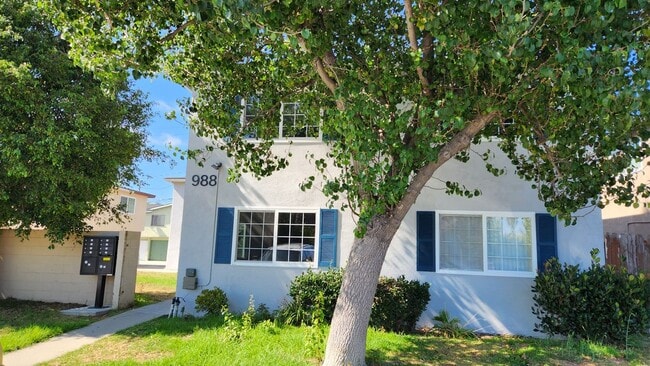 property at 988 El Camino Dr